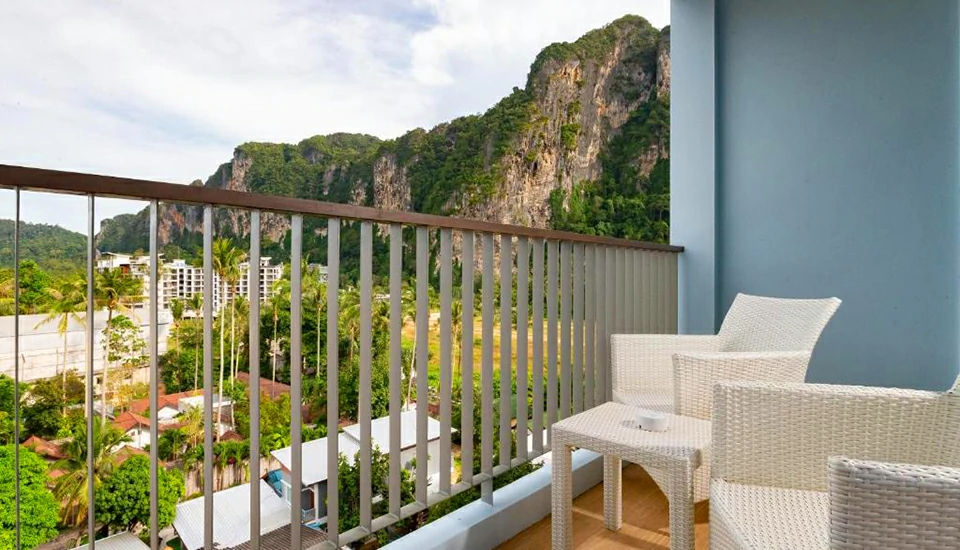 هتل بلو سوتل کرابی